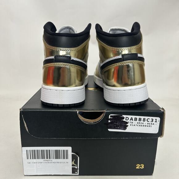 Nike Air Jordan 1 Mid SE GS “Metallic Gold” DC1420-700 main image 4